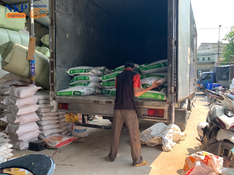 Thủ tục cần biết khi đăng ký dịch vụ vận chuyển hàng lẻ hàng ghép Bắc Nam tại NKP Logistics