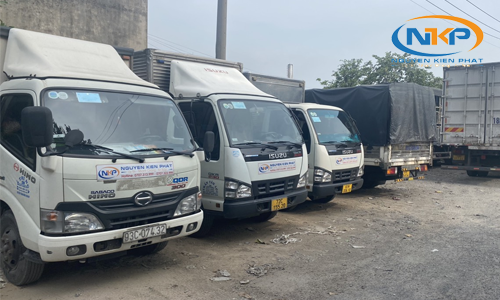 Dịch vụ vận tải xe tải chở hàng tại Tân Uyên